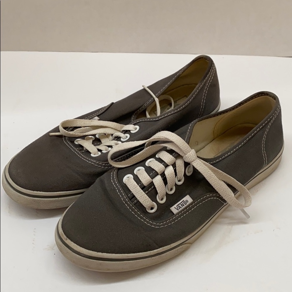 Vans Unisex M 6.5 W 8 gray sneakers